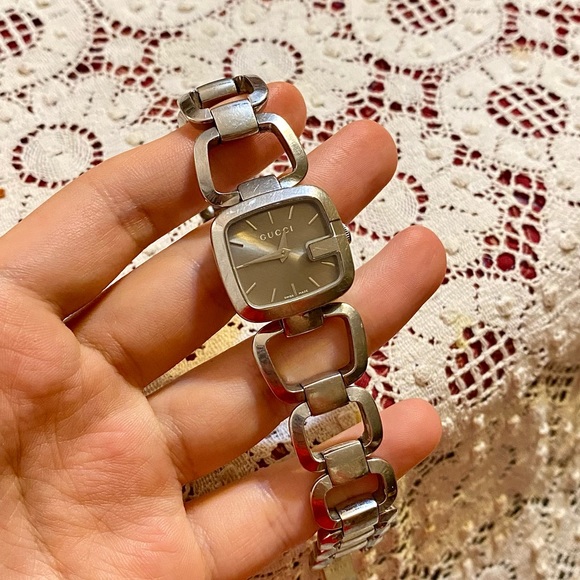 Gucci watch - Picture 1 of 4